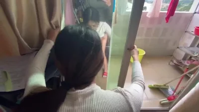 对镜自拍眼镜御姐被我干的嗷嗷叫，石家庄