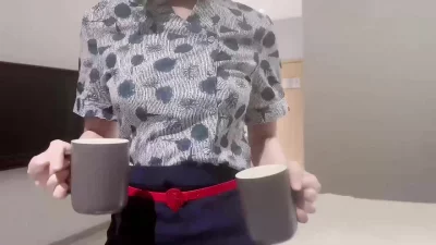 空姐表妹穿上制服诱惑我包臀下透肉无内丝袜足交挑逗插入无毛逼