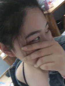 安徽反差学生妹，奶子坚挺手感微胖操起来超级舒服牛仔反差婊同城推资源