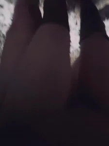她想赏雪，实际上是雪赏她