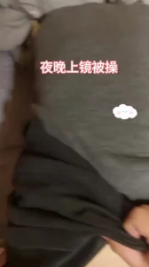 （原创）极品气质女孩白天拍照出片，夜晚上镜被操到高潮