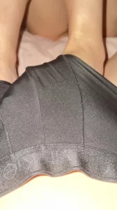 骚货一刻都闲不住